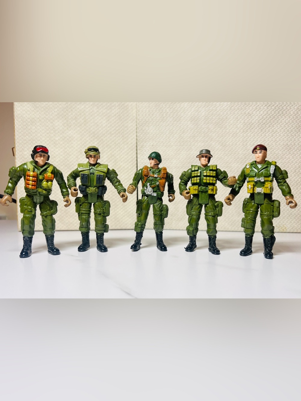 Green Military Action Figure Set - Kids Toys